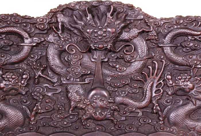 紫檀雲龍彫刻羅漢床と飾り棚